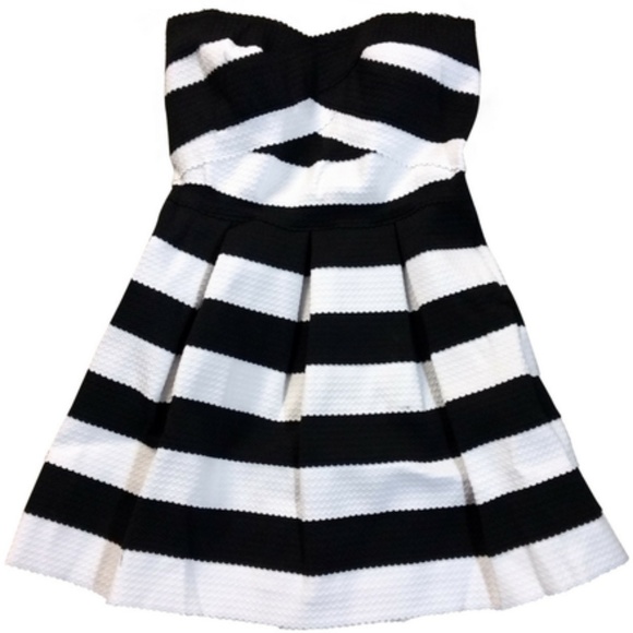 Have Plus Dresses & Skirts - Strapless Black & White Bandage Dress Junior  3xl
